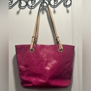 Michael Kors Jet Set Tote – Fuchsia